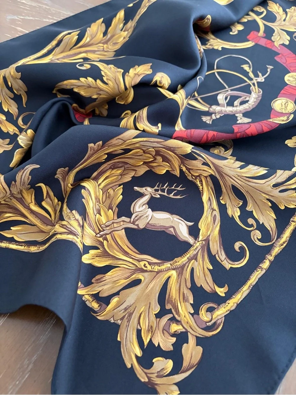 Vintage Wathne 100% Silk Scarf 34.5” Square Hand Rolled Made in Japan - Picture 7 of 8